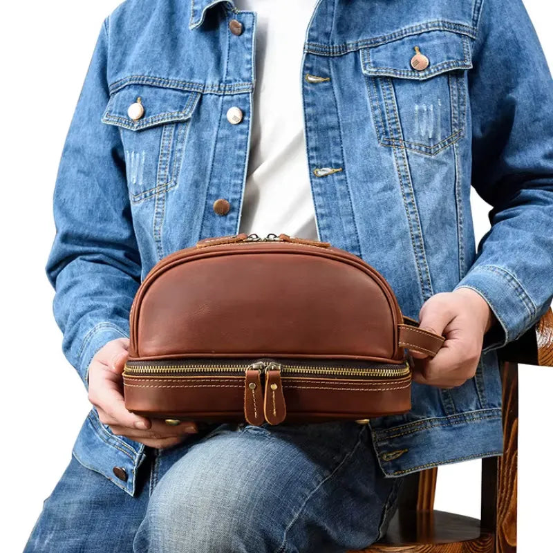 trousse de toilette homme en cuir marron clair